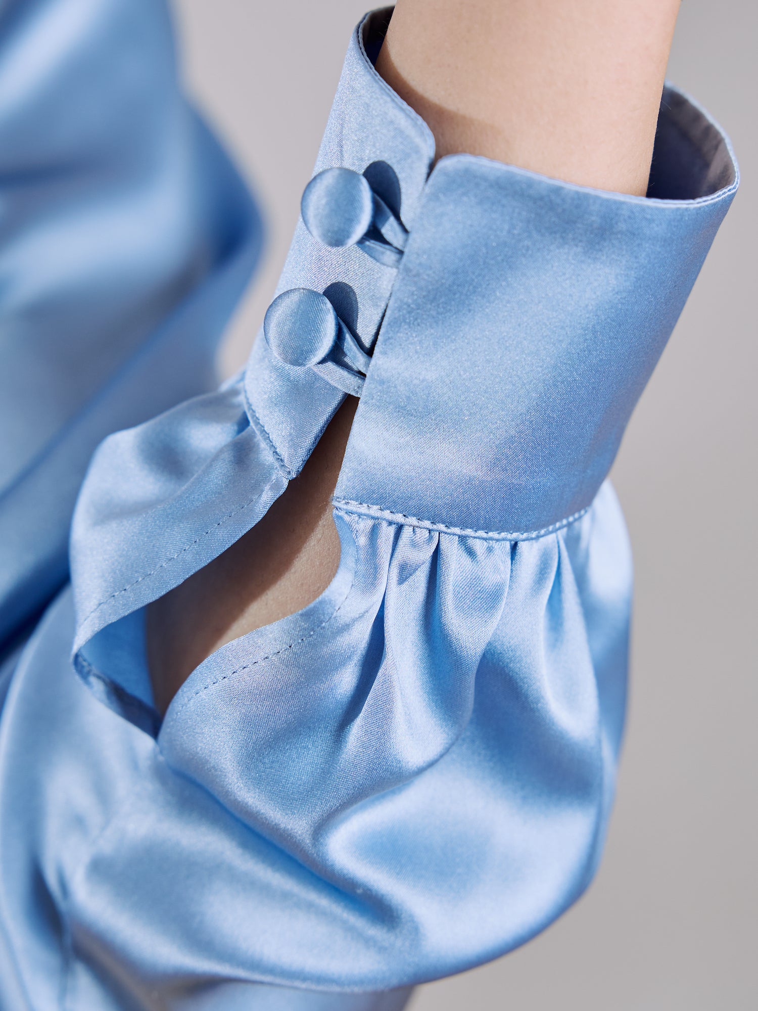 Silk lavallière blouse