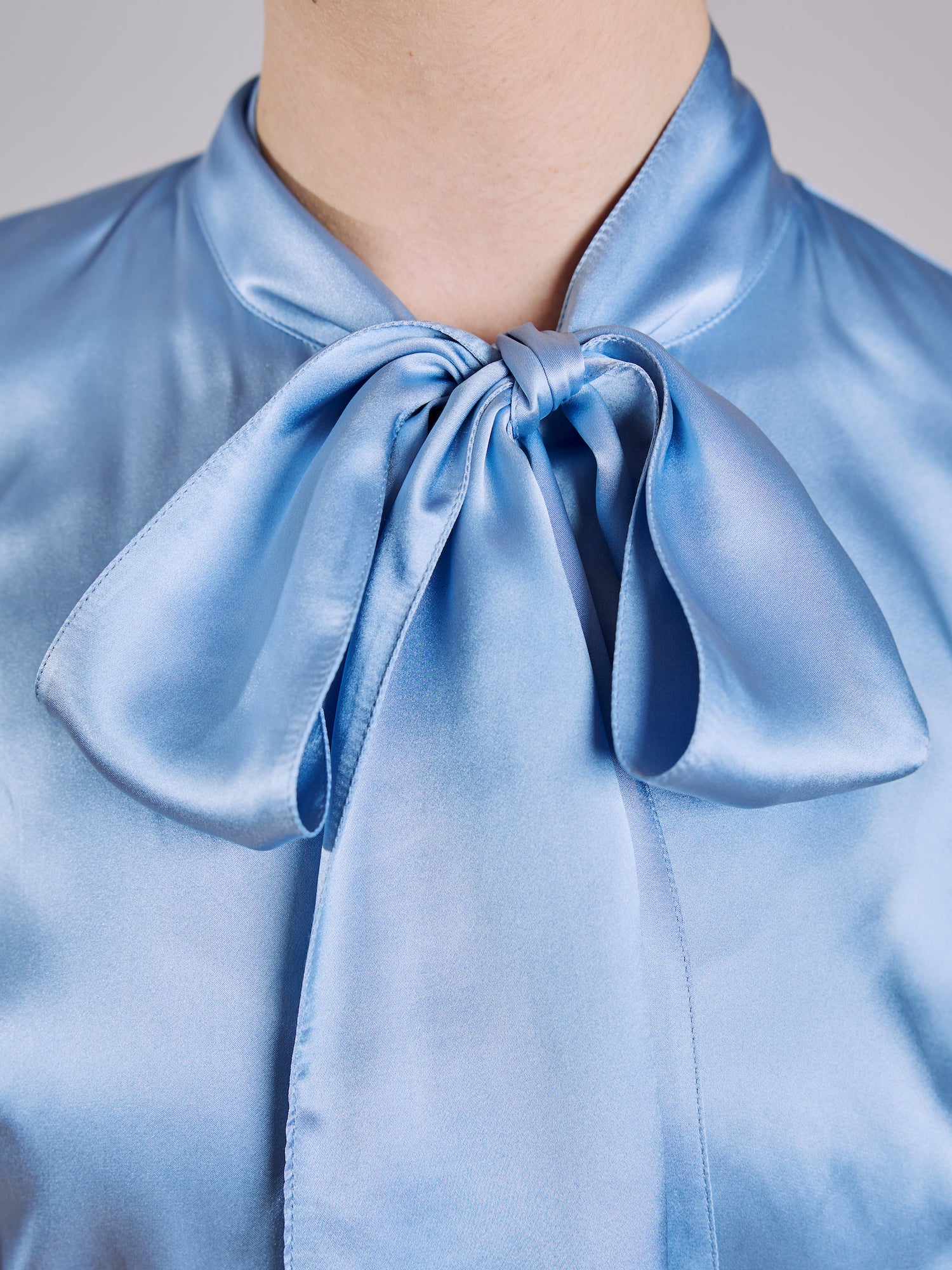 Silk lavallière blouse