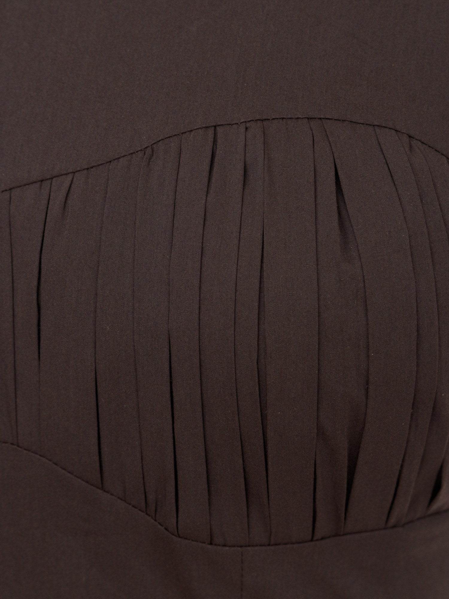 Iris Dress in Fine Cotton with Pleated Detail – Dark Brown
