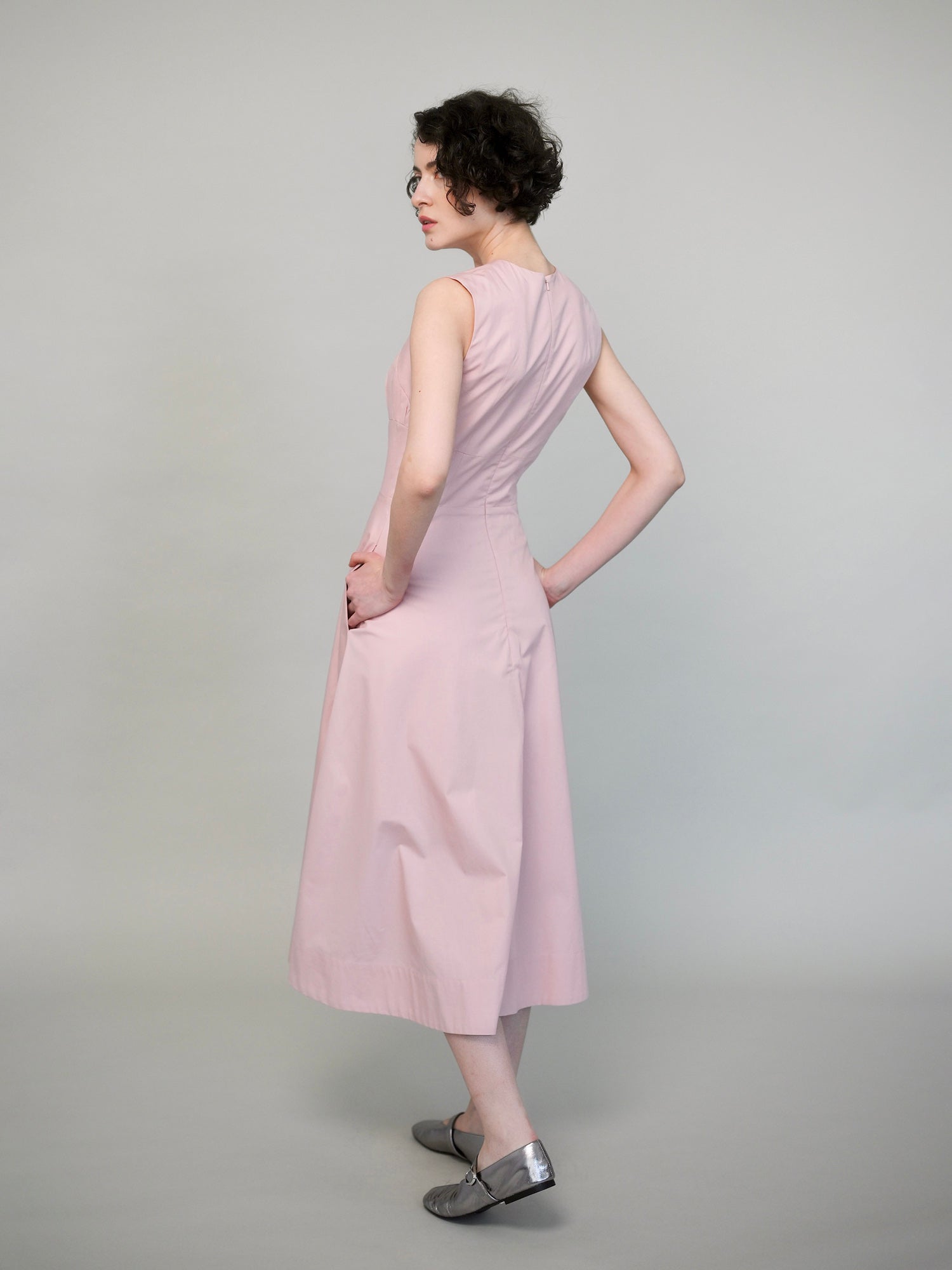 Iris Dress in Fine Cotton with Pleated Detail – Powder Rose